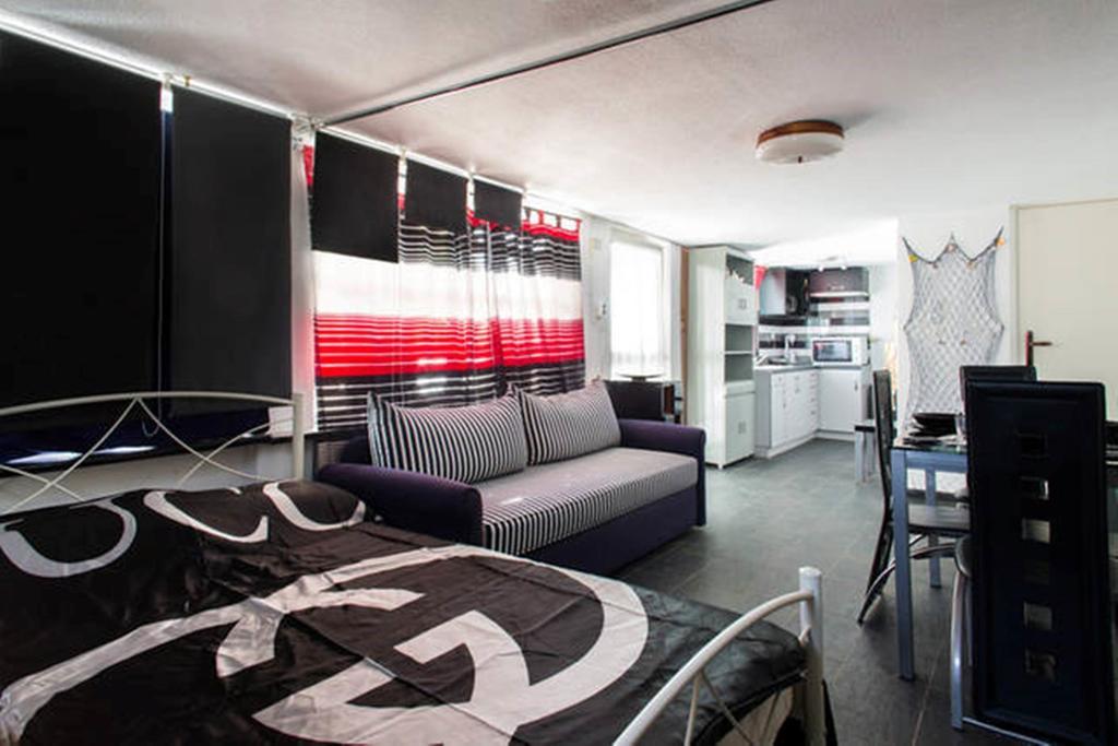 Wavedance Accommodation Salamis Buitenkant foto