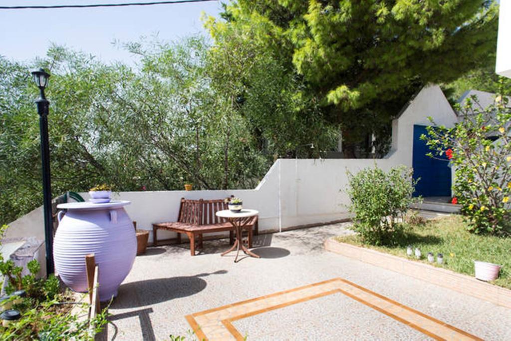Wavedance Accommodation Salamis Buitenkant foto