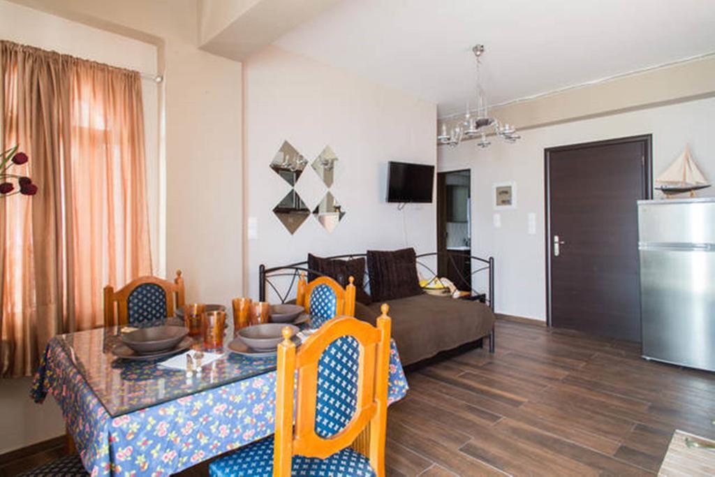 Wavedance Accommodation Salamis Buitenkant foto