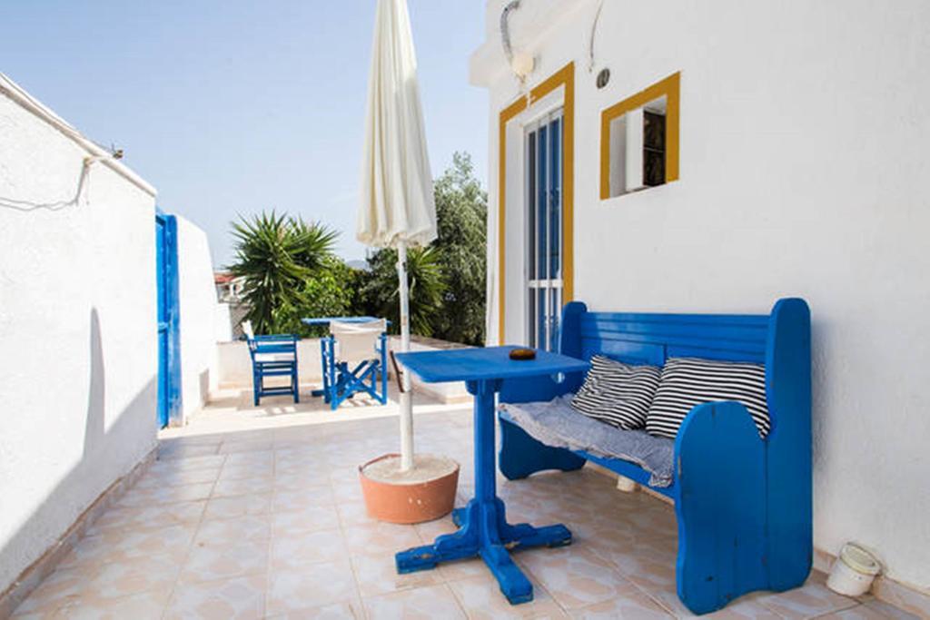 Wavedance Accommodation Salamis Buitenkant foto