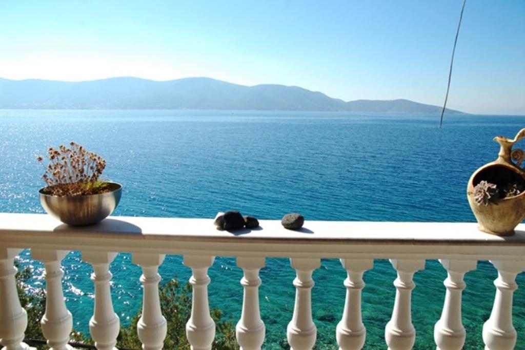 Wavedance Accommodation Salamis Buitenkant foto