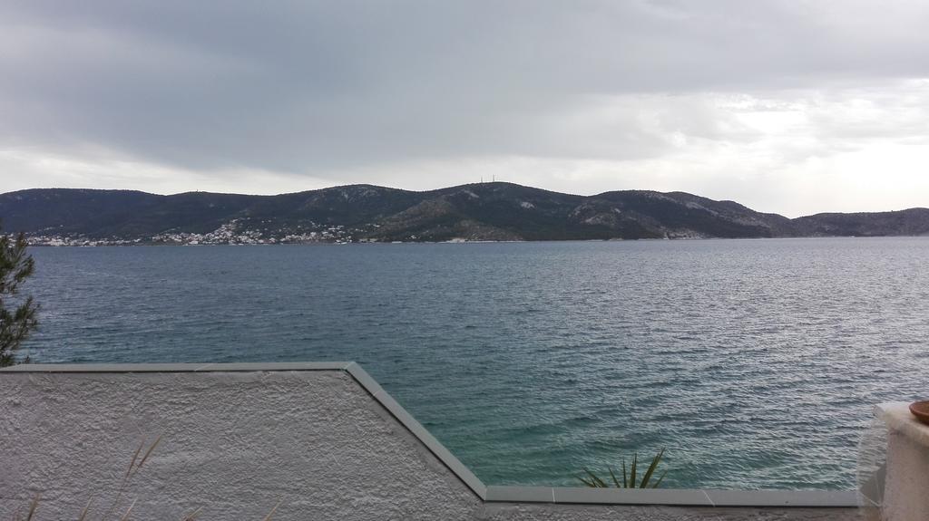 Wavedance Accommodation Salamis Buitenkant foto